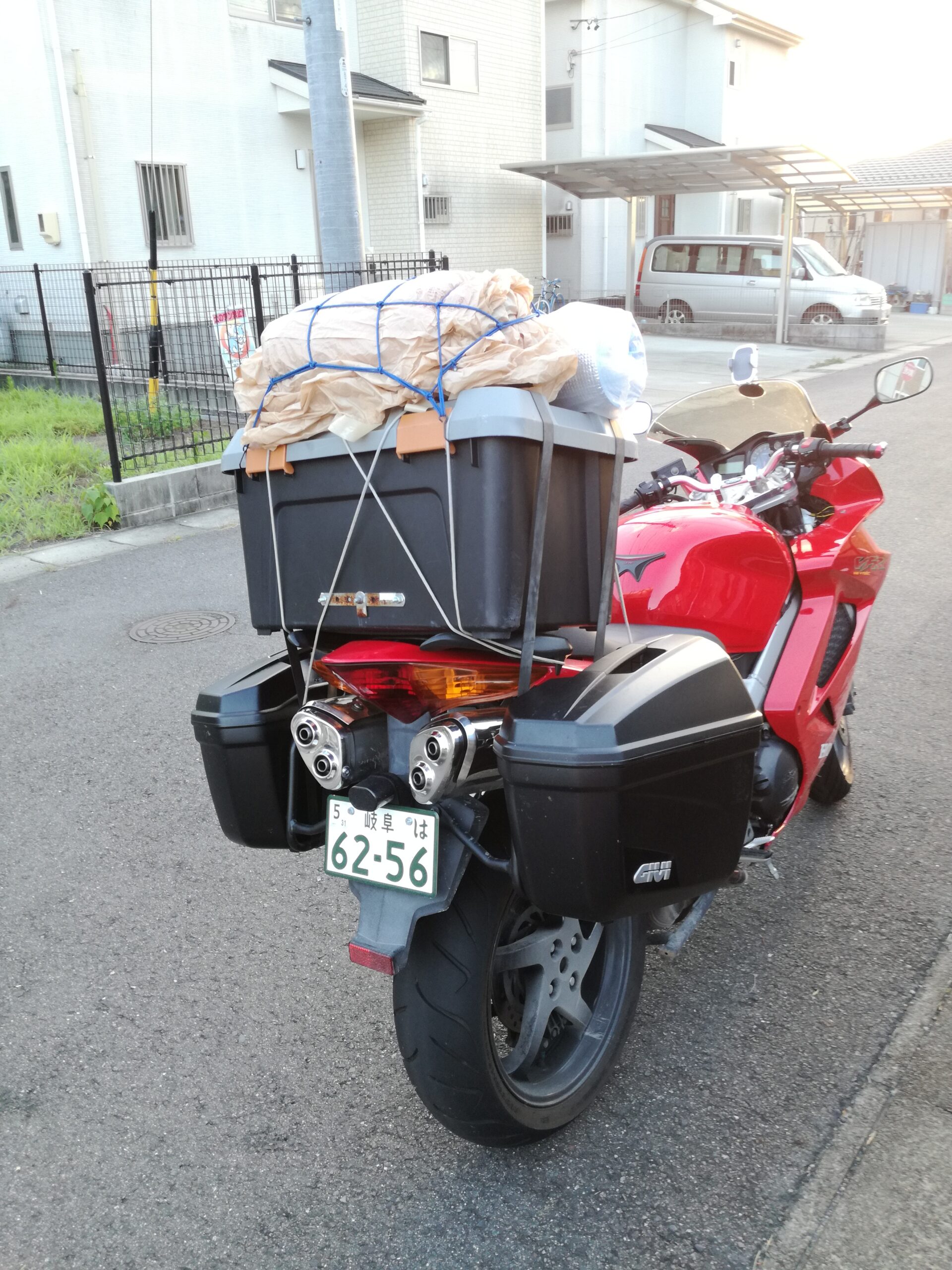 ホムセン箱のバイクへの固定方法を比較！ホムセン箱の魅力は？ 社畜ライダーの旅日記